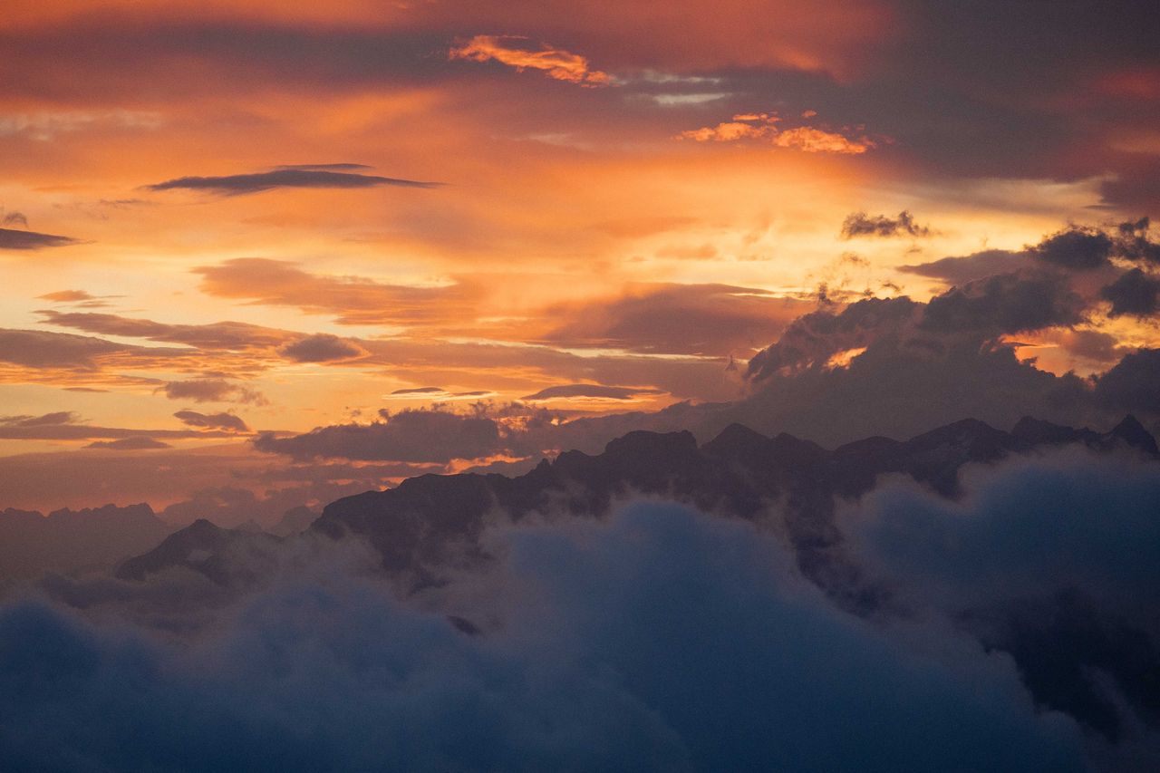 Sunrise Hike to the Brienzer Rothorn