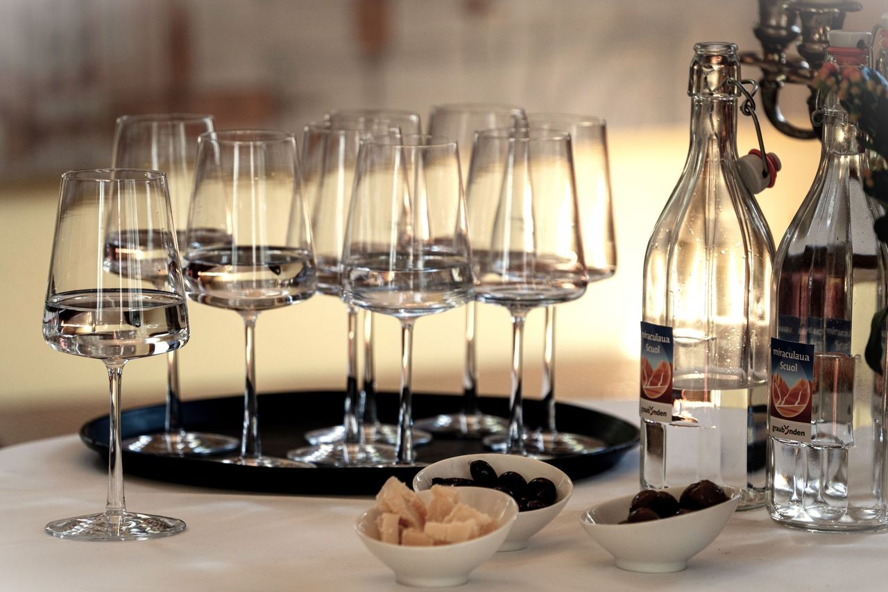 mineral water tasting