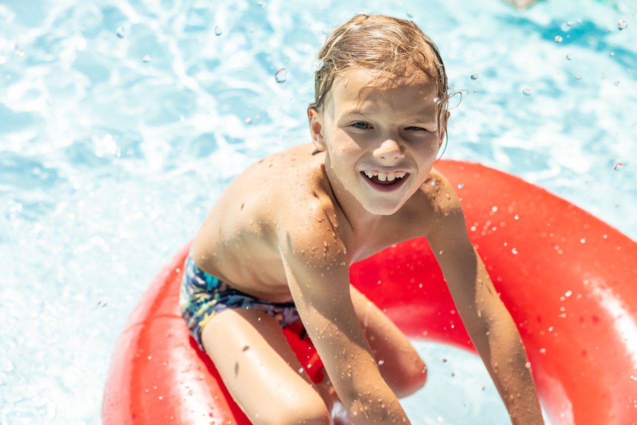 Play afternoons in the indoor swimming pool