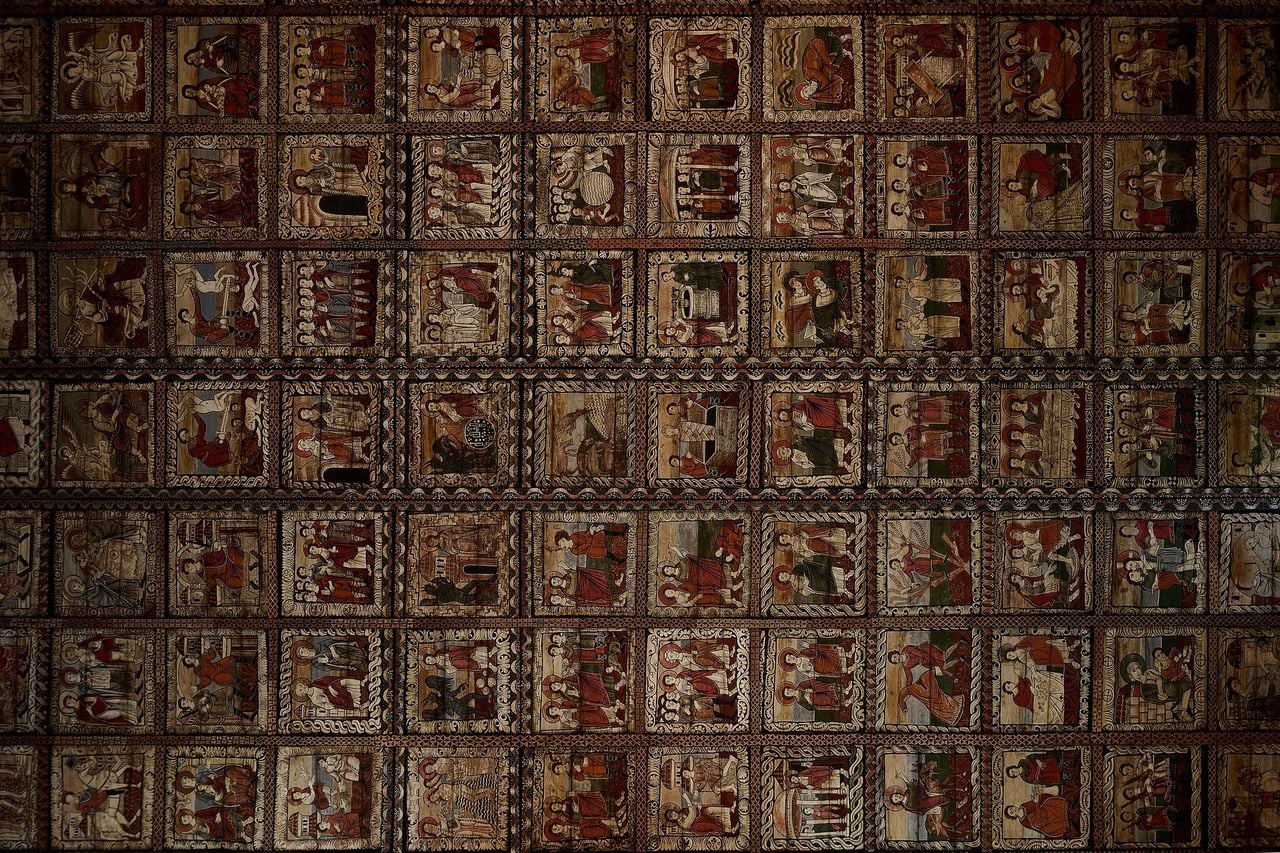 Bilderausstellung "Aus der Kirchendecke St. Martin im Miniformat"
