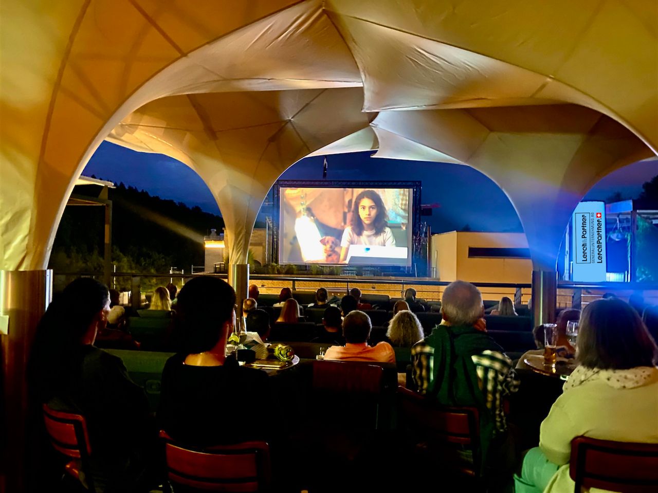 SILO Rooftop Open-Air Cinéma by Lerchpartner.ch - Magical film nights