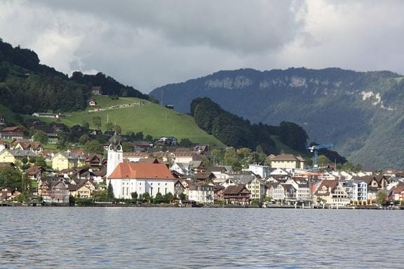 Village tour of Beckenried