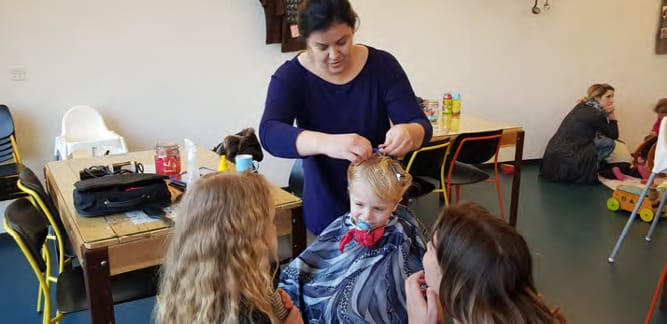 Children's coiffeuse