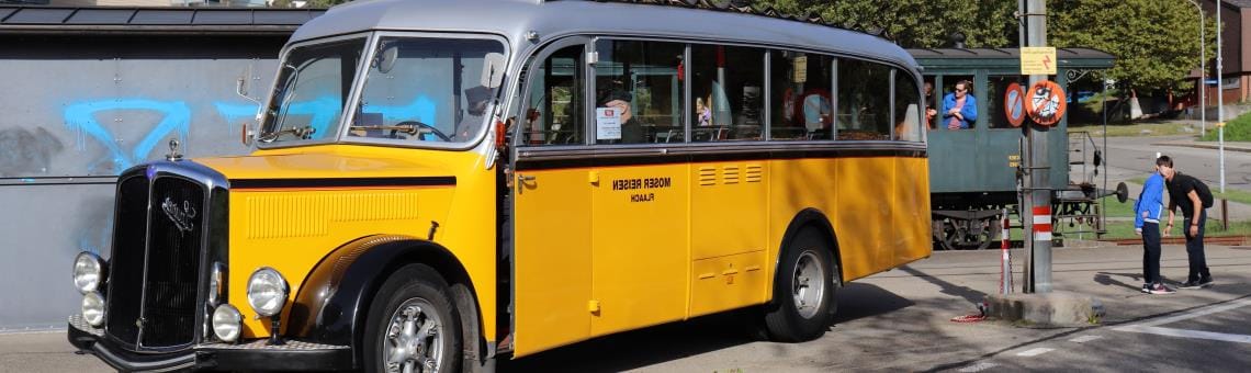 Sunday brunch with vintage post bus