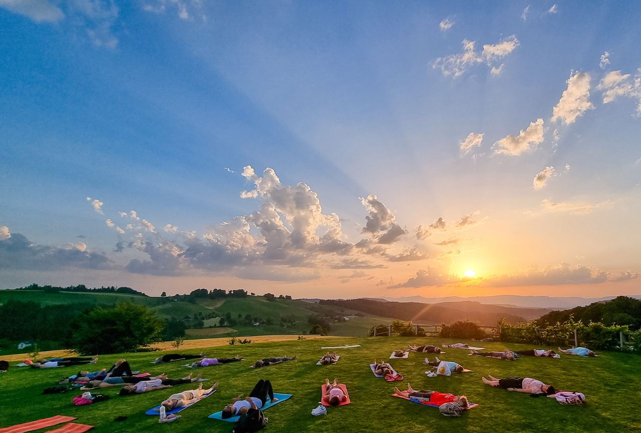 Sunset yoga with apéro in Fischbach 15.09