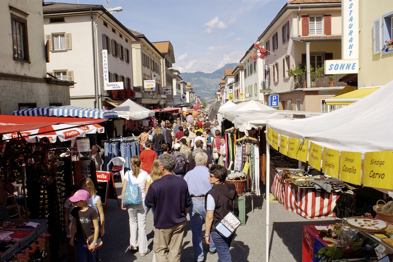 Goods market Thusis